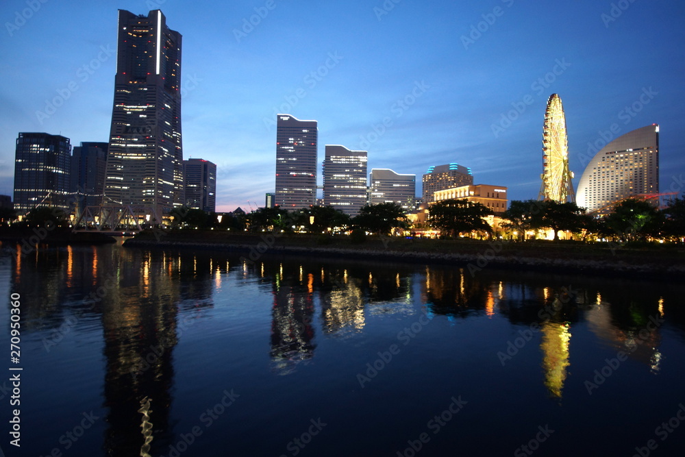 Naklejka premium みなとみらいの夜景