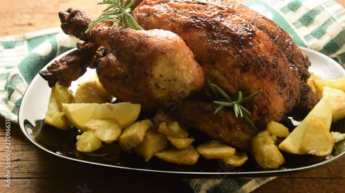 Brathähnchen ft8101_0112 Pollo arrosto Roast chicken