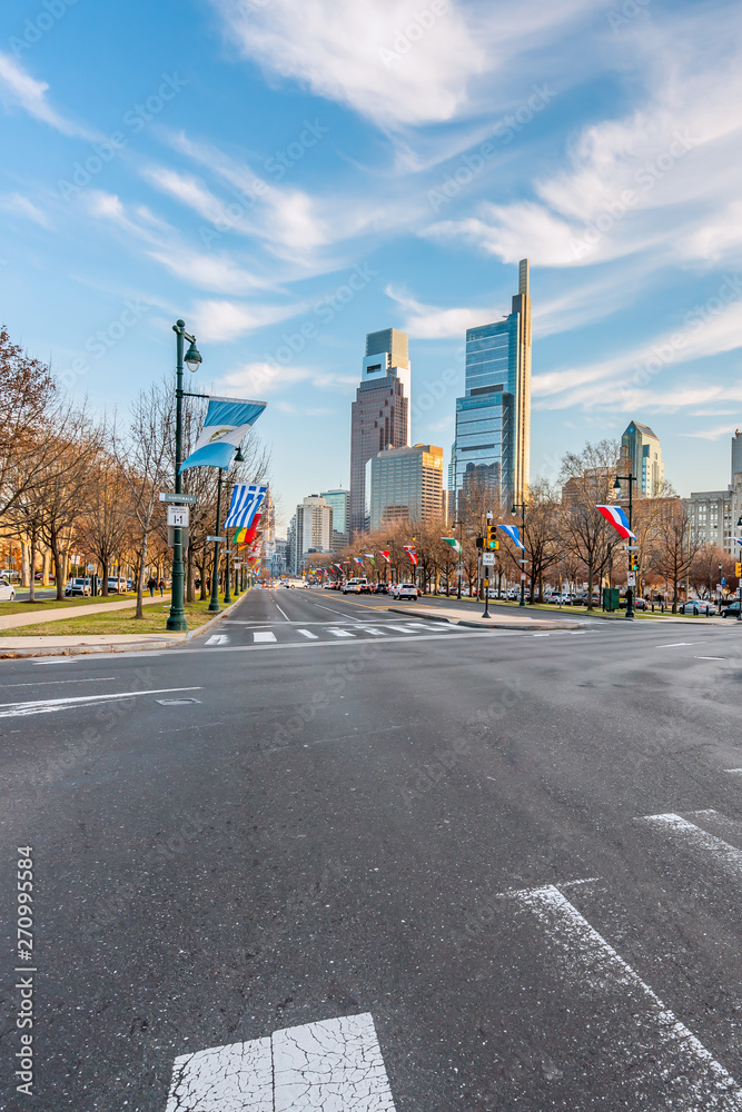 Fototapeta premium Philadelphia, Pennsylvania, USA - December, 2018 - Benjamin Franklin Parkway.