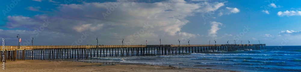 Naklejka premium Pismo Beach Pier/Wharf Panorama