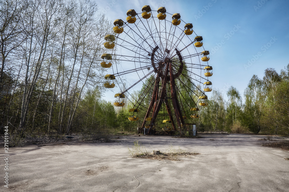 The abandoned Ferris wheel in the amusement park in Pripyat.