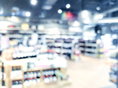 Blur background with bokeh of Supermarket store © joeycheung
