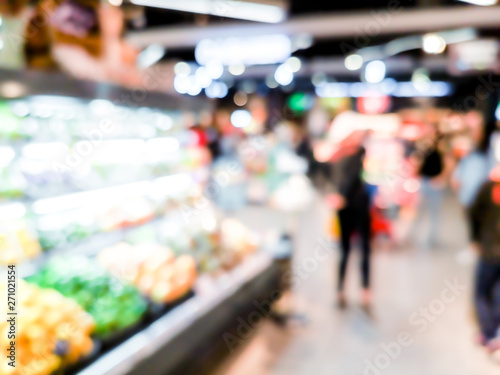 Blur background with bokeh of Supermarket store © joeycheung