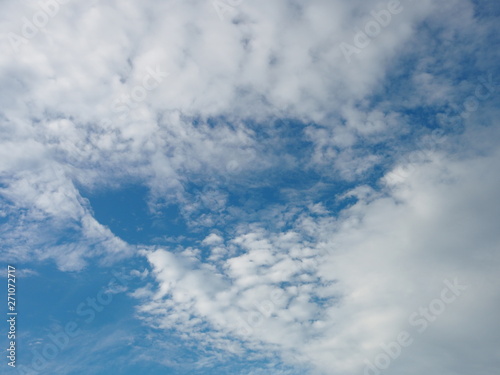 Fototapeta Naklejka Na Ścianę i Meble -  white clouds in the blue sky natural background beautiful nature