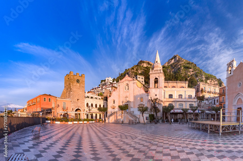Photos Piazza IX Aprile, Taormina, Sicily, Italy