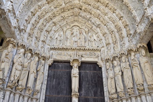 Statues du portail de la cathédrale de Chartres