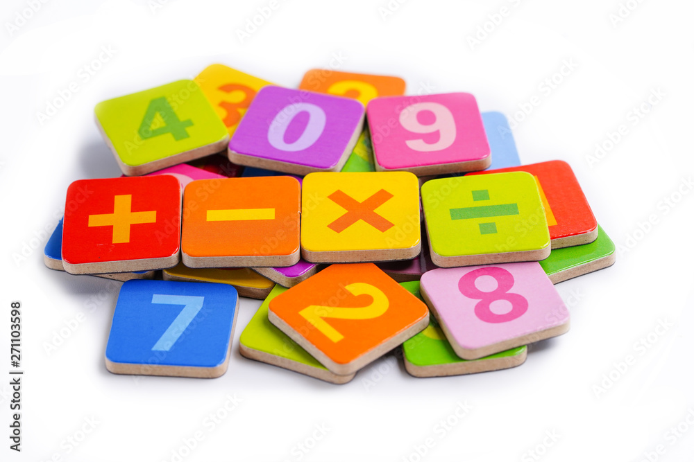 Obraz premium Math Number colorful on white background : Education study mathematics learning teach concept.