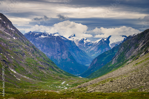 Mountains view from Gamle Strynefjellsvegen Norway © Voyagerix