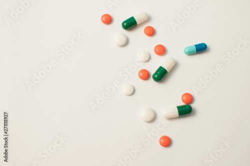  pills on white background capsules