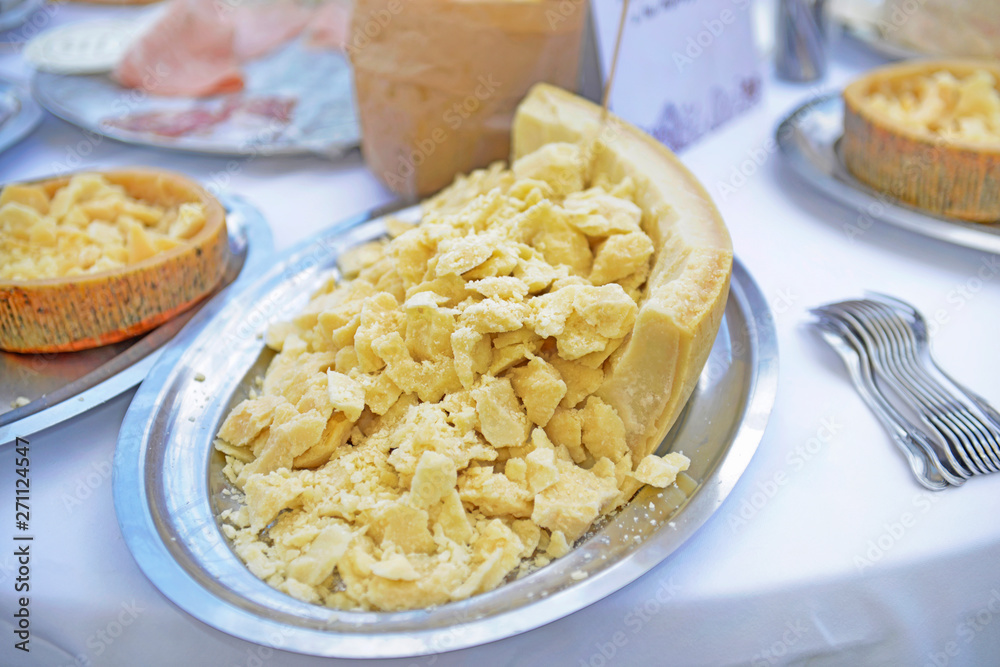 Parmigiano a scaglie. Parmigiano a scaglie.