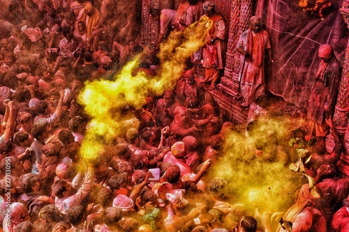 Fotografi Holi Festival in Mathura
