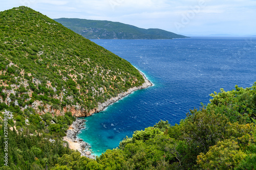 Zatoczka z plażą. Kefalonia, Grecja