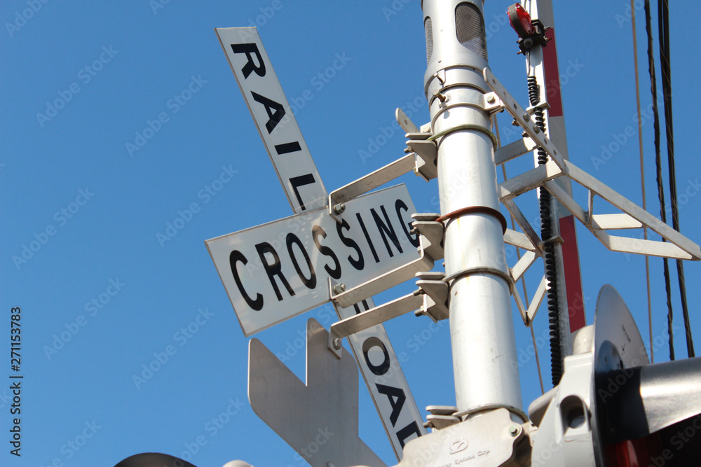 Obraz premium railroad crossing sign
