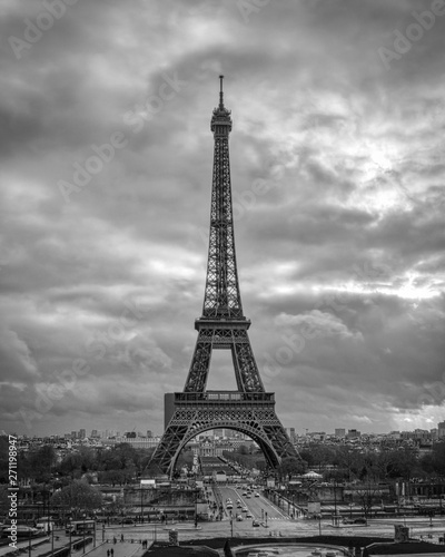 Fototapeta Naklejka Na Ścianę i Meble -  Eiffel Tower Black and White