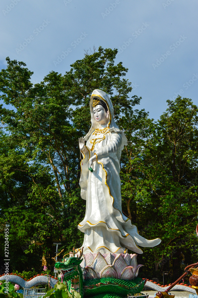 statue of buddha in thailand
