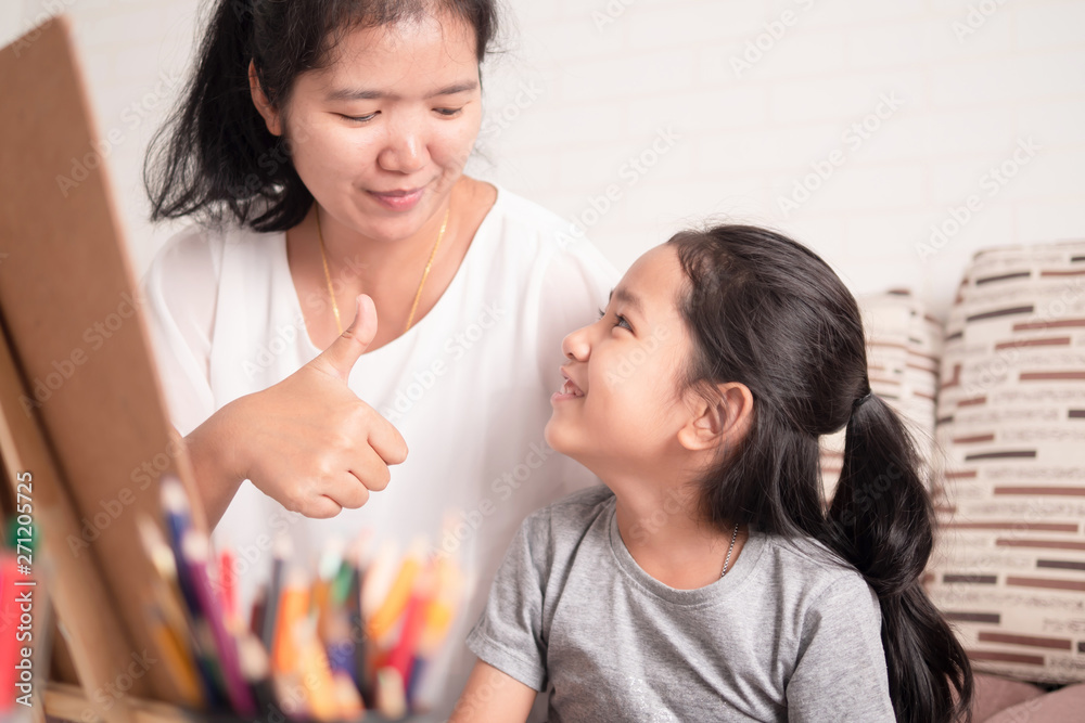 Mom gave a great thumbs-up to her daughter Mom gave a great thumbs-up to her daughter