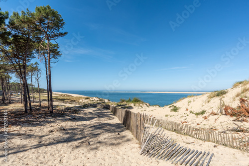 Foto BASSIN D'ARCACHON (France), accès à la plage du Petit Nice