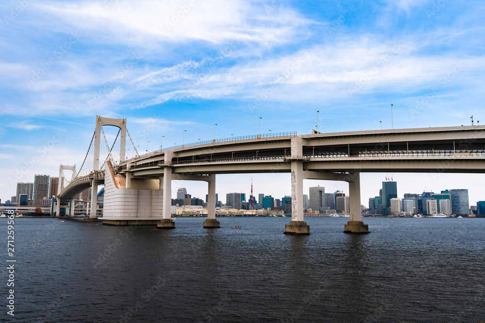 Rainbow bridge in Tokyo, Japan Rainbow bridge in Tokyo, Japan