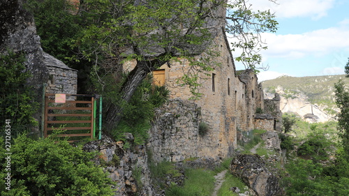 village semi troglodytique d'Eglazines, Gorges du Tarn