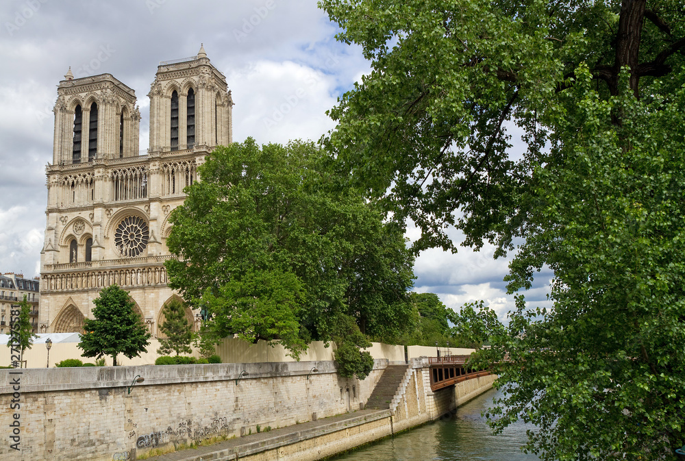 Kathedrale Notre-Dame de Paris nach dem Brand