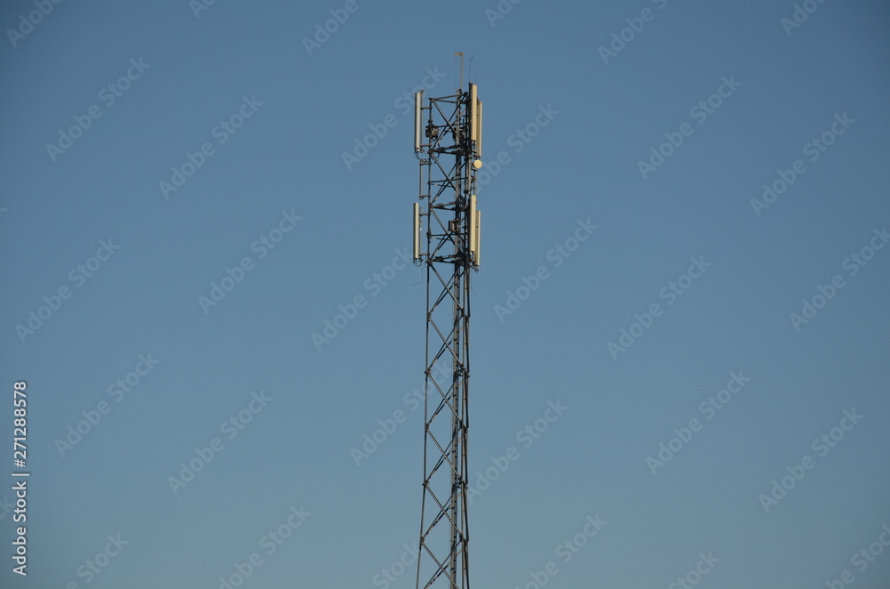 wieza, niebo, antena, blękit, comunication, radio, park, technologia, architektura, cela, budowa, mobilny, gród, lampa, przemysł, zieleń, telewizja, energetyczne, telefon, drzew, ulica, telewizja, met