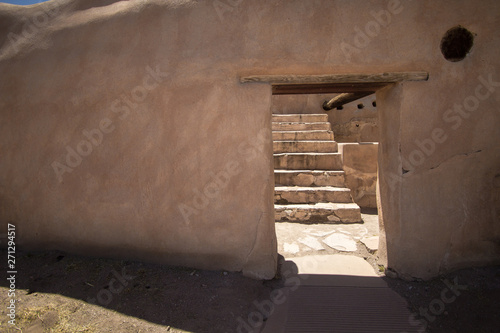 Принти на полотні Exterior Doorway Of Ancient Pueblo In American National Park