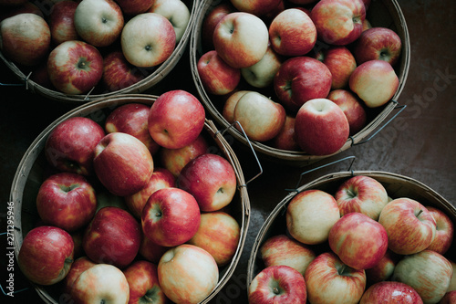 Apples in a wooden basket