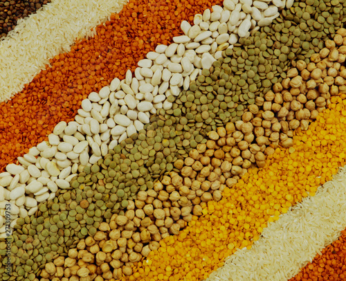 Beans, red lentils, green lentils, chickpeas and rice varieties