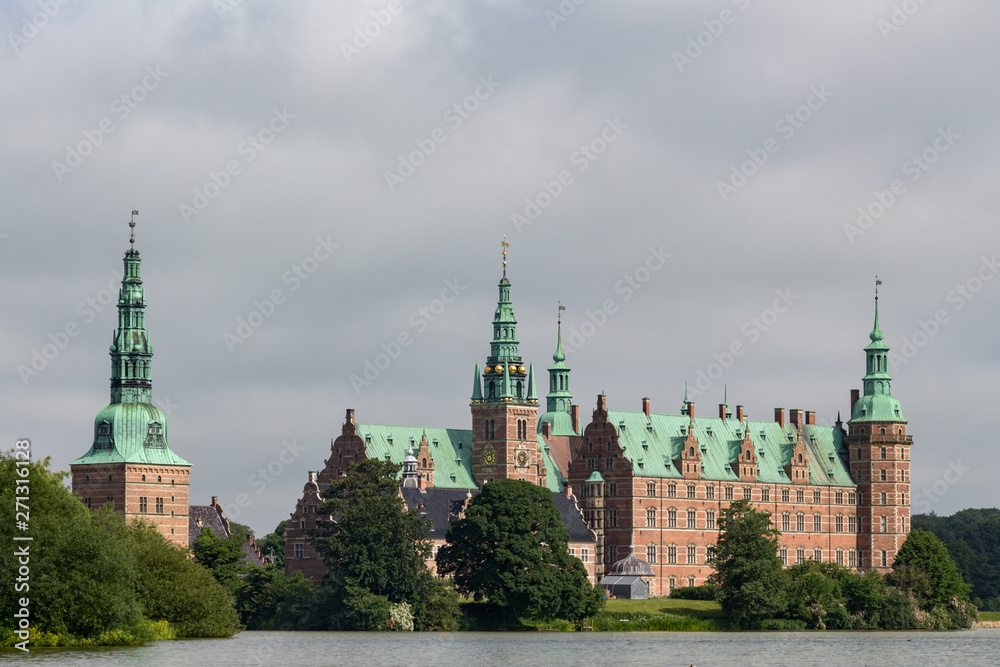 Frederiksborg Castle (Frederiksborg Slot) built in the early 17th century, Located in Hillerød, Denmark. Frederiksborg Castle (Frederiksborg Slot) built in the early 17th century, Located in Hillerød, Denmark.