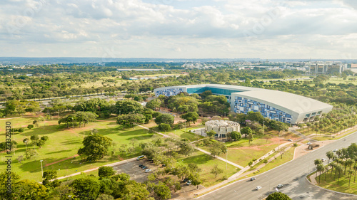 Vista aérea de Brasília no Brasil feita com drone. © joseduardo
