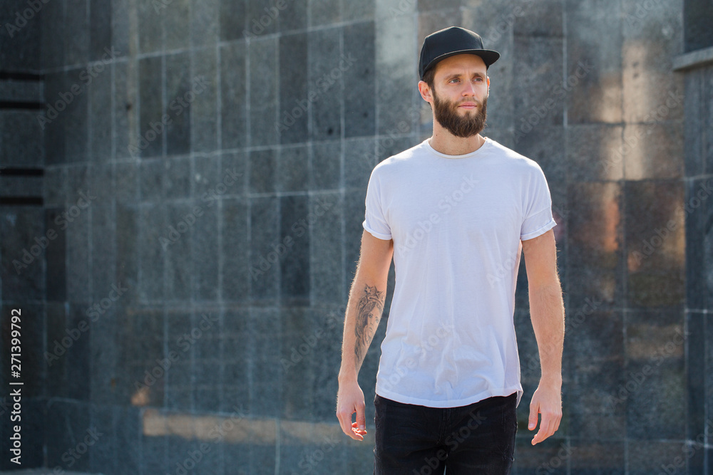 1000_F_271399792_JFMPQR9F935JSFpkAyWovz8