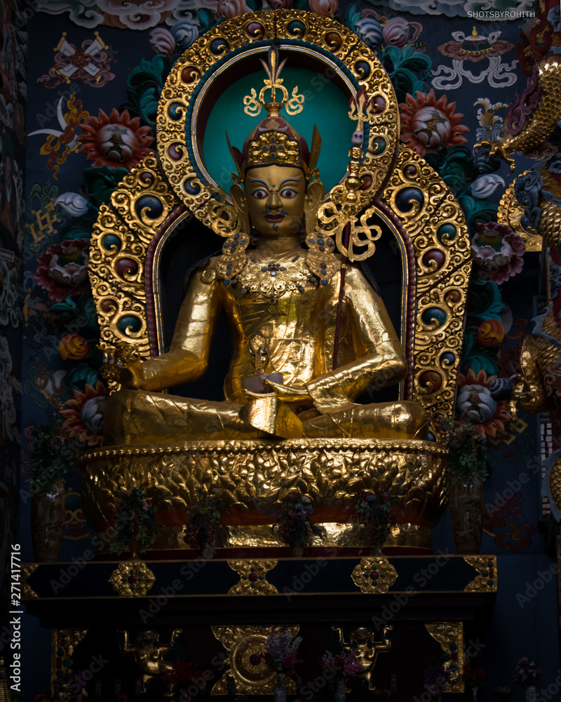 statue of buddha in temple