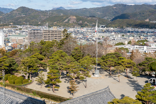 高知城の天守閣から見る高知城と高知市街地の風景 © jyapa