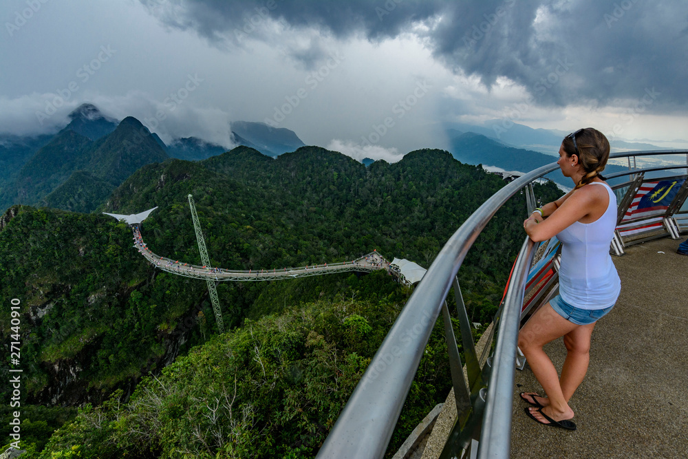 Naklejka premium Skyway Bridge from top
