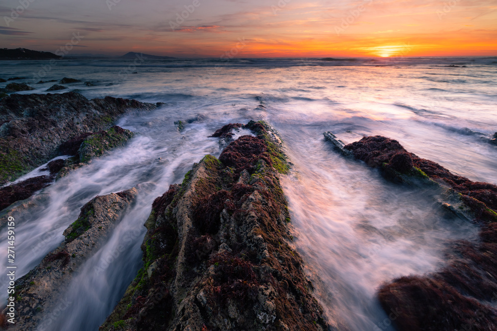 Obraz premium Sunset at Bidart's beach next to Biarritz, Basque Country. 