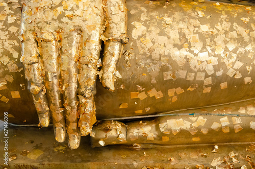 Foto Close up hand of golden Buddha Statue