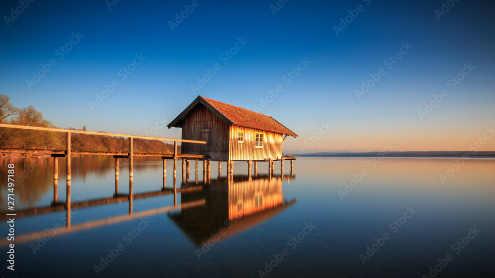 Bootshaus in Stegen am Ammersee in Bayern Deutschland. Bootshaus in Stegen am Ammersee in Bayern Deutschland.