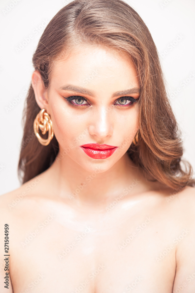 Beauty Makeup. Woman With Beautiful Face And Pink Lips. Close Up Of Beautiful Young Elegant Female Model With Glamorous Sexy Makeup, Soft Smooth Skin And Plump Full Pink Lips. High Quality Image. Beauty Makeup. Woman With Beautiful Face And Pink Lips. Close Up Of Beautiful Young Elegant Female Model With Glamorous Sexy Makeup, Soft Smooth Skin And Plump Full Pink Lips. High Quality Image.