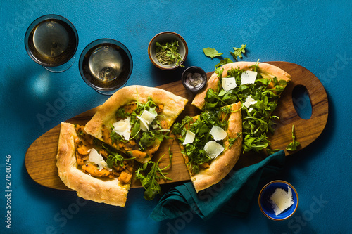 Tableau sur toile traditional Italian white pizza with taleggio and pecorino cheese, caramelized p