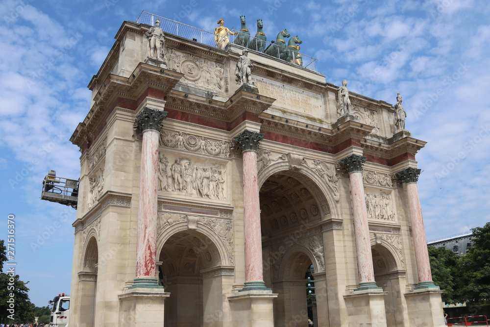 Arc de triomphe du Carrousel, jardin des Tuileries à Paris