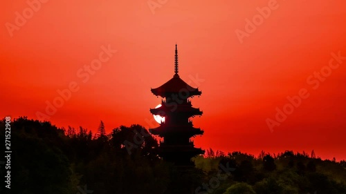 タイムラプス動画、備中国分寺の朝日、五重塔付近の里山、田園風景の絶景、岡山県、総社市