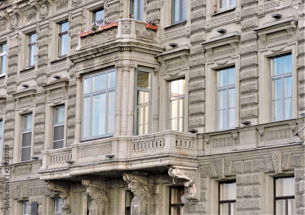 facade of an old building in Saint-Petersburg
