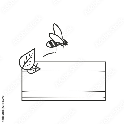 wooden label with leafs and bee © djvstock