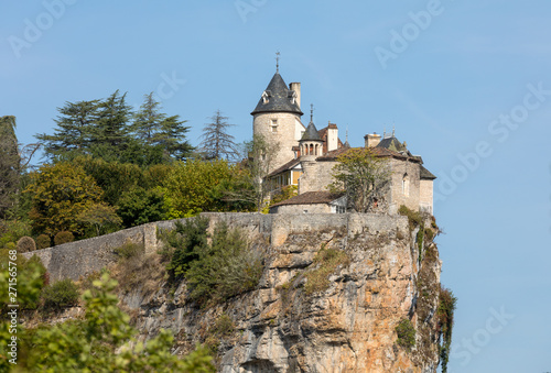 Foto Castle of Belcastel in Lacave. Lot, Midi-Pyrenees, France