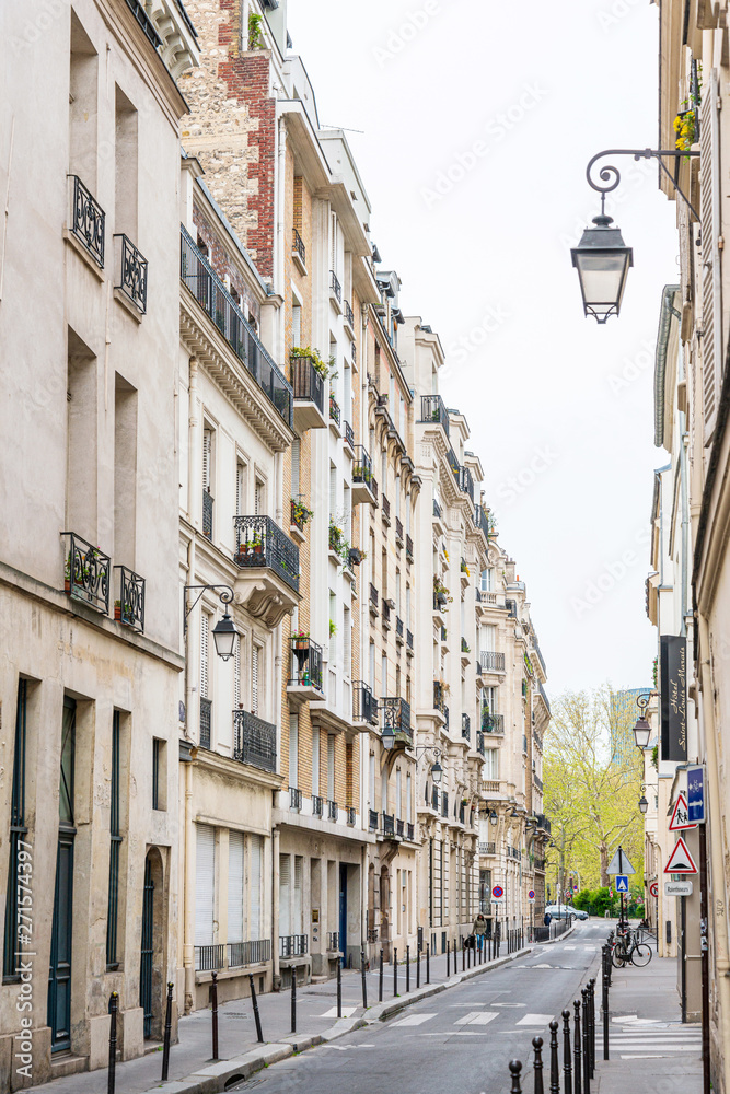 Naklejka premium PARIS, FRANCE - APRIL 22, 2019: Street view of Paris city, France.