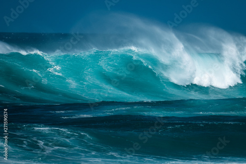 Powerfull wave of the North Shore of Oahu, Hawaii