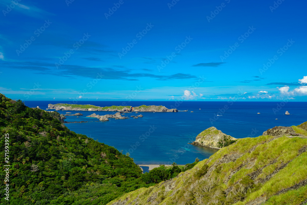 中山峠から見る饅頭岬と南島