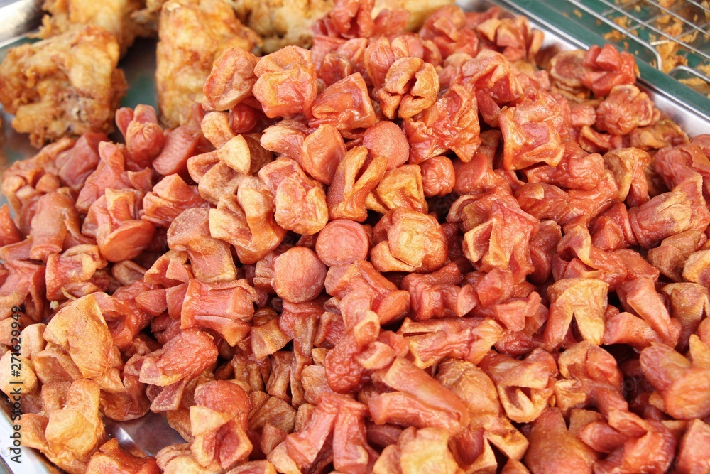 Fried sausage is delicious at street food
