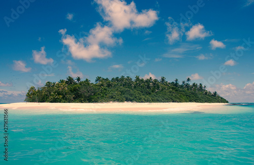 Tropical Island, Fiji Islands © Marc Stephan