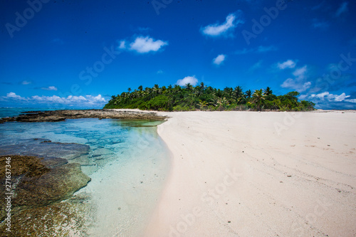 Tropical Island, Fiji Islands © Marc Stephan